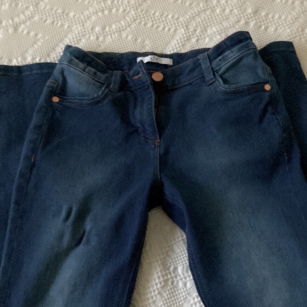 CUTE KIDS 11-12 JEANS GREAT FOR EVERYDAY🦋🐬🌊🦕